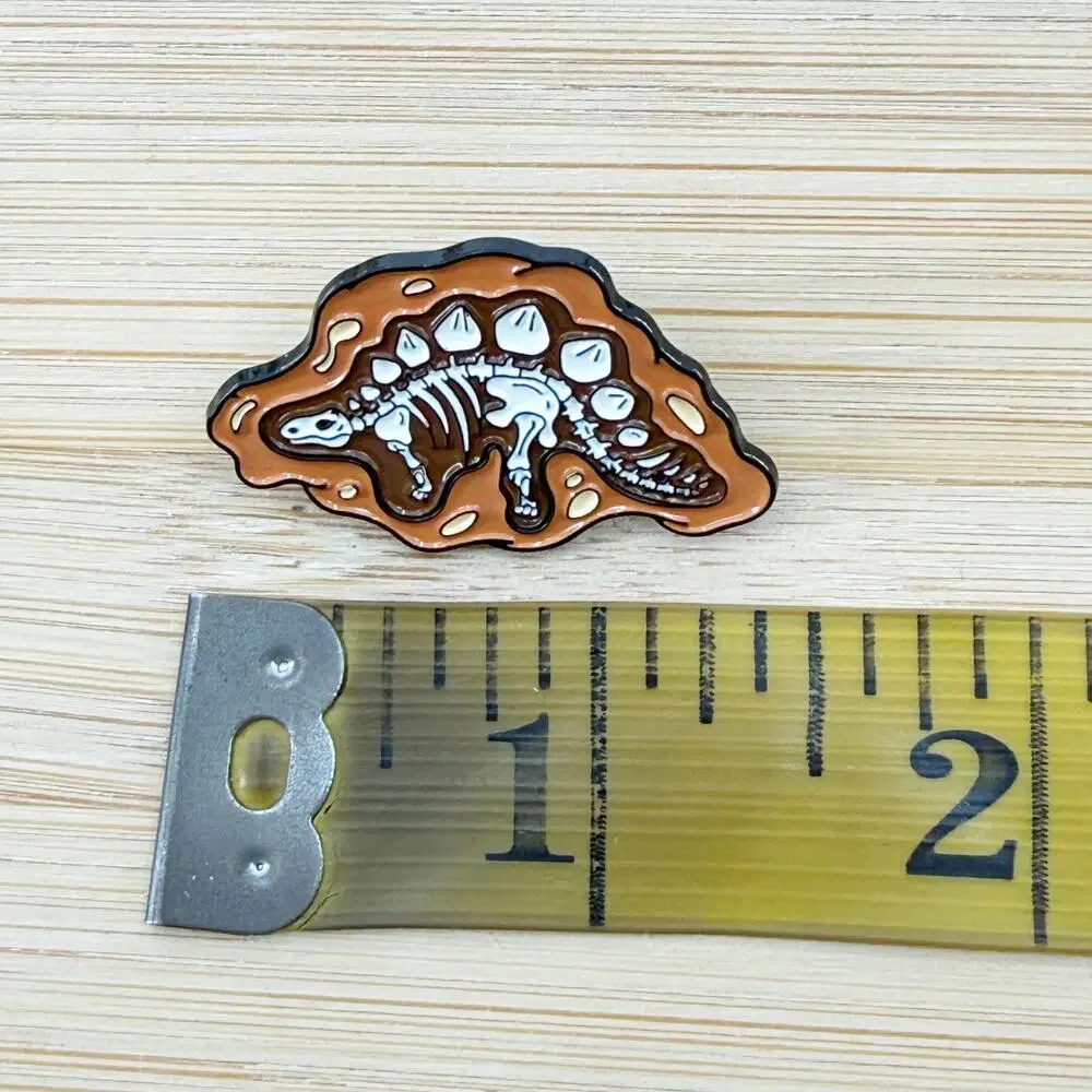 Stegosaurus Dinosaur Skeleton Fossil Skull Pin